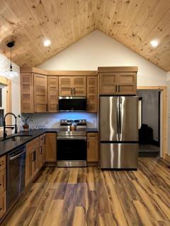 1800s Farmhouse Cottage Rental on a 230 Acre Farm in Muskingum County, Ohio - 1