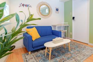 Higashi-Shinjuku 906 - 6