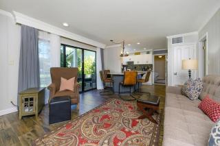 Elegant Napa Retreat Luxe Beds & Prime Location - 3