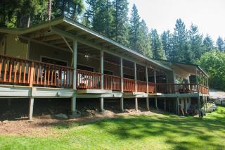 Large Cabin Rental with Mountain Views Overlooking Lake Wenatchee, Washington - 1
