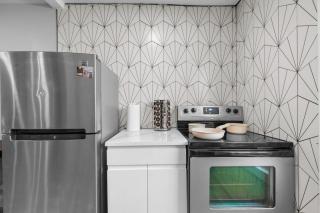 Spacious King Studio with Fast WiFi & Desk - 2