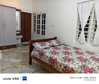 JOHNs' Paradise - Kochi - 5