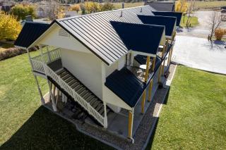 Happy Trails West Inn - 7