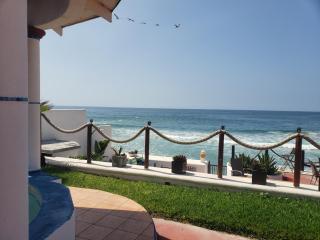 Exotic Oceanfront villa with Private Pool & jacuzzi - Parties & Events - 9