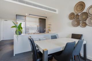 Executive Two bedroom & two bathrooms - 6