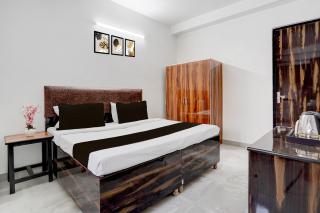 Collection O Sector 7 Rohini Formerly Giriraj Residency - 3