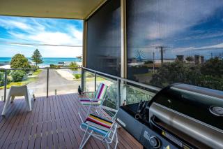 The Point Beach House Middleton - No Linen Included - 3