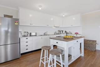 The Point Beach House Middleton - No Linen Included - 1