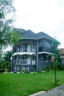 Whole Garden House - 9