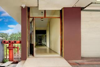 Super Hotel O Pathanamthitta Near Mahatma Gandhi Statue - 4