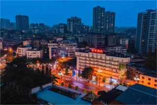 Home Inn Neo Leshan Central Food Street - 6