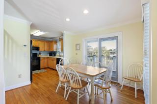 PB17: 17 Pelican Bay - 1