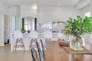 52 Morrison Ave - Luxury - Wi-Fi - No Linen Included - 6