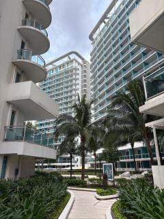 D Hideout - Azure Staycation - 8