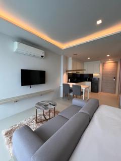 Utopia Karon Sea View Apartments - 7