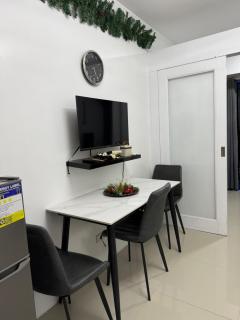 Staycation By ABBYBI - 2