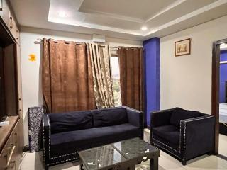 Cozy Apartment In Bahria Town Islamabad - 2