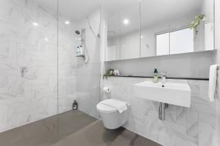 Bright 2BR Mascot Stay - 5 min to Airport & CBD - 1