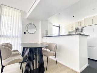 KozyGuru | Waterloo | Designer Pad with City Views - 6