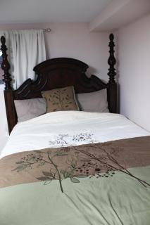 Roomy 2 bedroom 1 bath with private entrance, with fenced yard, and sports court - 2