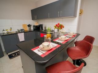 Best Stays Luxury Apartments at Coral Sands - 2 bedroom - 6