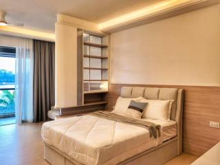 R&F Princess Cove Seafront Studio JB Central - 1