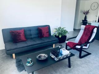 2 Bedrooms 2 Bathrooms 2 Parking FREE high speed WiFi - 4