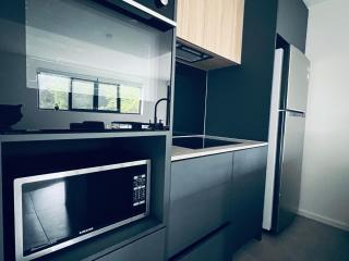 2 Bedrooms 2 Bathrooms 2 Parking FREE high speed WiFi - 7