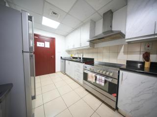 Happyland JBR Dubai Hostel - 2