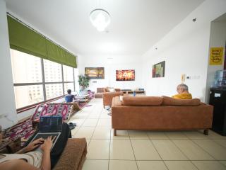 Happyland JBR Dubai Hostel - 5