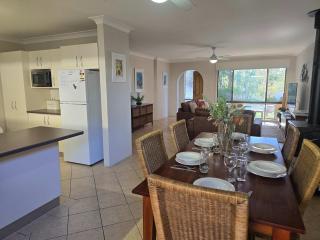 Beach Breeze - near Mollymook Beach & golf club - 6