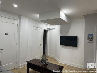 Modern 2-Bedroom Apartment in Luxury Home with Gym - 8