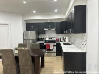 Modern 2-Bedroom Apartment in Luxury Home with Gym - 1