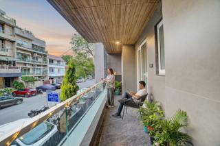 FabHotel Exotica Greenpark - 8