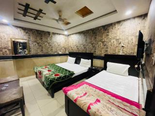 Hotel The Shalimar - 2