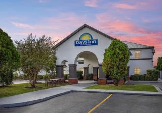 Days Inn by Wyndham Lincoln - 8
