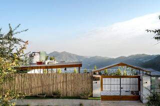 Samprati 3BR Villa with Balconies, Homecook & Pet Stay - 9