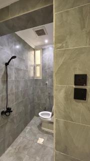 Modern & Close to Airport Apartment مسكن عصري بالقرب من المطار غرفة و صالة - 4