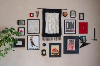 Dark & Moody Mid Century Apartment - 9