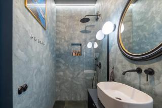 Dark & Moody Mid Century Apartment - 1