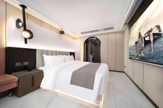 Chongqing Tianlai Yunyun High-altitude River View Hotel (Jiefangbei Raffles City Branch) - 6