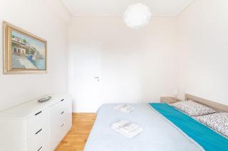 Beachside Apartment - Available per month - 8