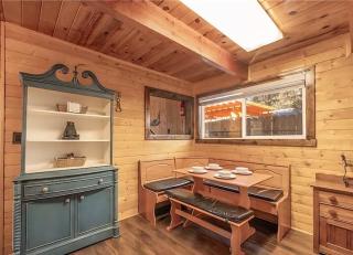 Bear Pause Retreat - Great Location in Big Bear - 4