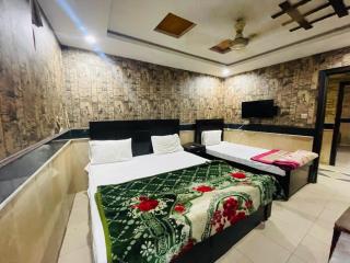 Hotel The Shalimar - 1