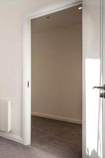 Stylish 2-Bed Penthouse Sleeps 6 Central Location - 6