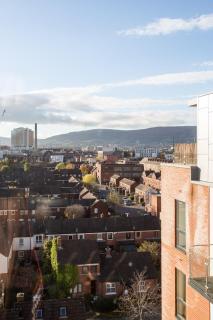 Stylish 2-Bed Penthouse Sleeps 6 Central Location - 1