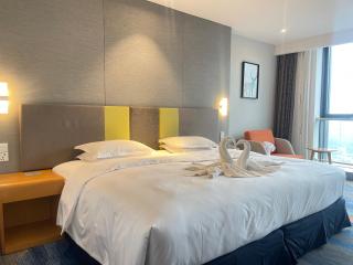 Holiday Inn Express Zhengzhou Zhengdong by IHG - 8