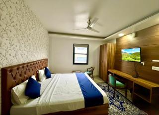 Hotel N NYSHA Plaza Near IGI International Airport - Jāmb - 1