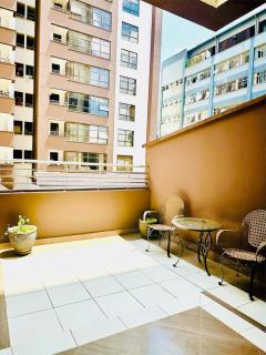 Vibrant 2-Bedroom Apartment - Pool, Gym and Prime Location - 7