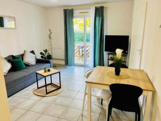 Cosy, sécurisé, avec parking et salle de sport - 0